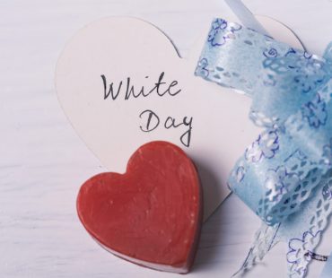 WHITE DAY